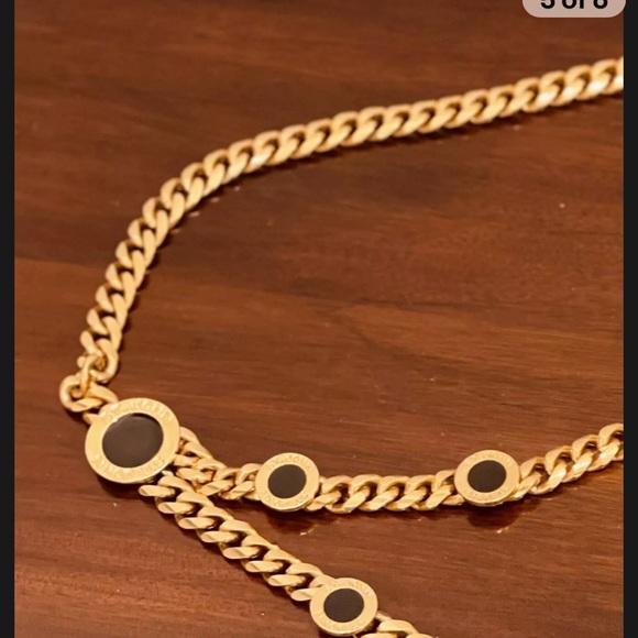 ST. JOHN GOLD & BLACK ENAMEL MEDALLION MONOGRAM CHAIN BELT - Picture 3 of 10